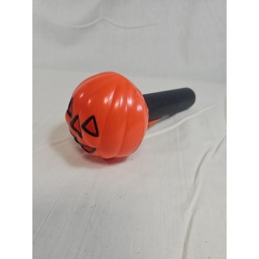 Vtg 1960's Jack-O-Lantern Pumpkin  flashlight *READ*